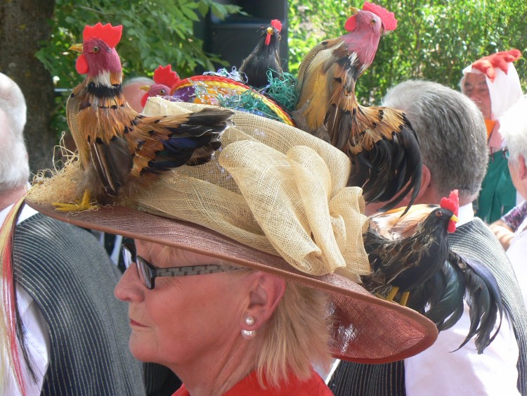 Göcklingen trägt Huhn, ach nein Hut!